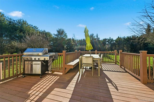 60 Water Terrace, Southold, NY 11971