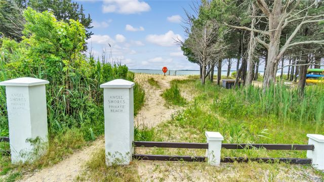 60 Water Terrace, Southold, NY 11971