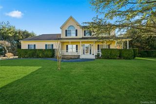 60 Water Terrace, Southold, NY 11971