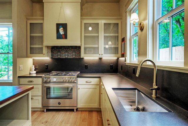 3309 Larry LN 2, Austin, TX 78722