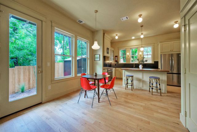 3309 Larry LN 2, Austin, TX 78722