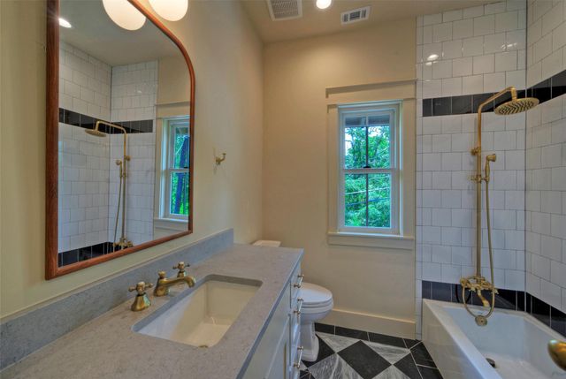 3309 Larry LN 2, Austin, TX 78722