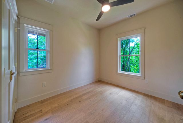 3309 Larry LN 2, Austin, TX 78722