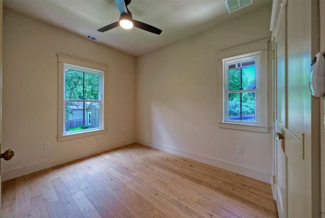 3309 Larry LN 2, Austin, TX 78722