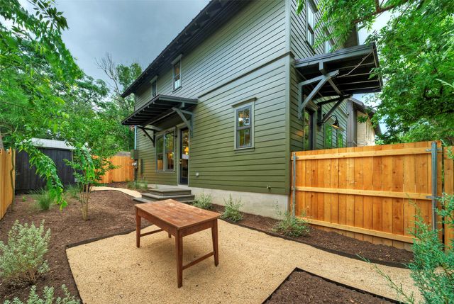 3309 Larry LN 2, Austin, TX 78722