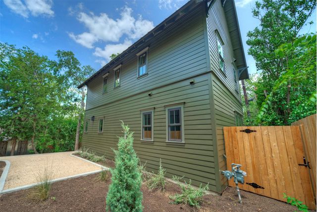 3309 Larry LN 2, Austin, TX 78722