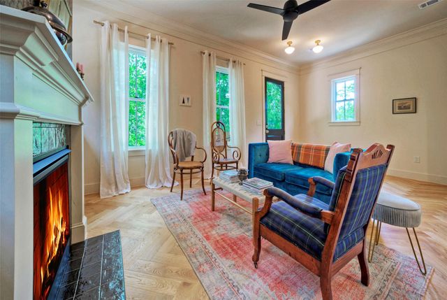3309 Larry LN 2, Austin, TX 78722