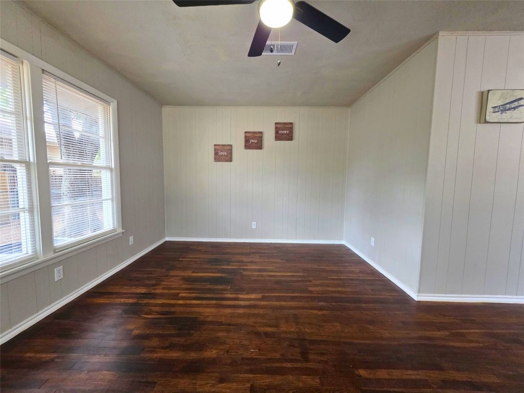 424 E Ellen Avenue, Hurst, TX 76053 — photo 4