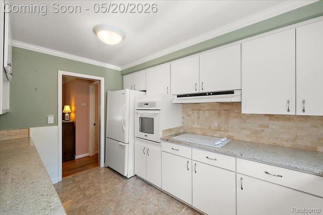 28416 Westerleigh Road, Farmington Hills, MI 48334