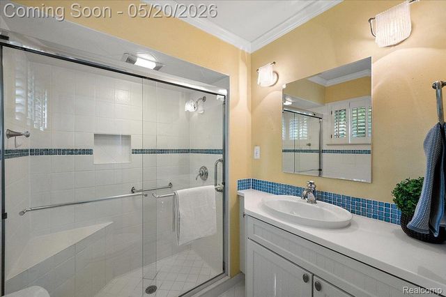 28416 Westerleigh Road, Farmington Hills, MI 48334