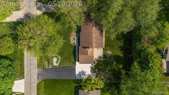 28416 Westerleigh Road, Farmington Hills, MI 48334