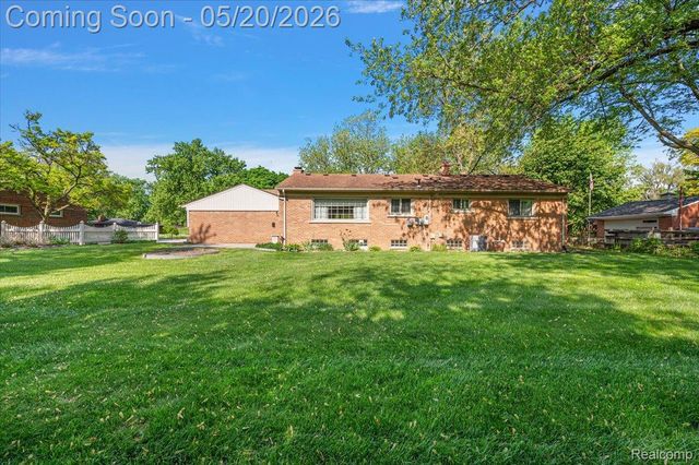 28416 Westerleigh Road, Farmington Hills, MI 48334
