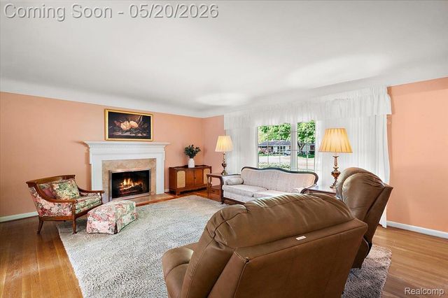 28416 Westerleigh Road, Farmington Hills, MI 48334