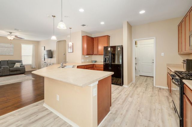 217 Sheepshank DR, Georgetown, TX 78633