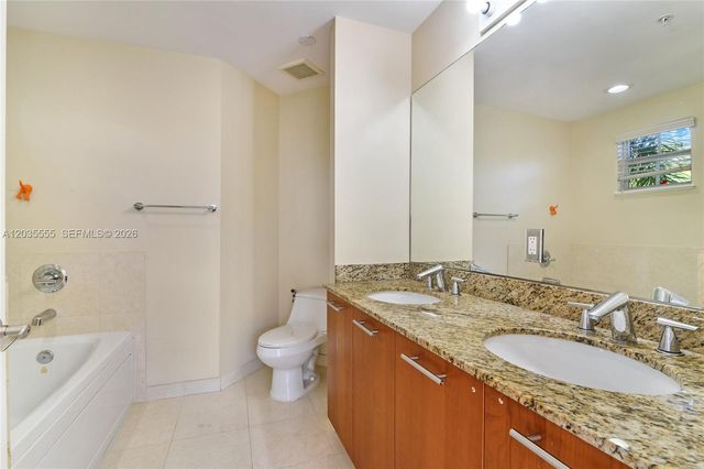 2707 NE 184th Ter, Aventura, FL 33160
