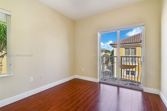 2707 NE 184th Ter, Aventura, FL 33160