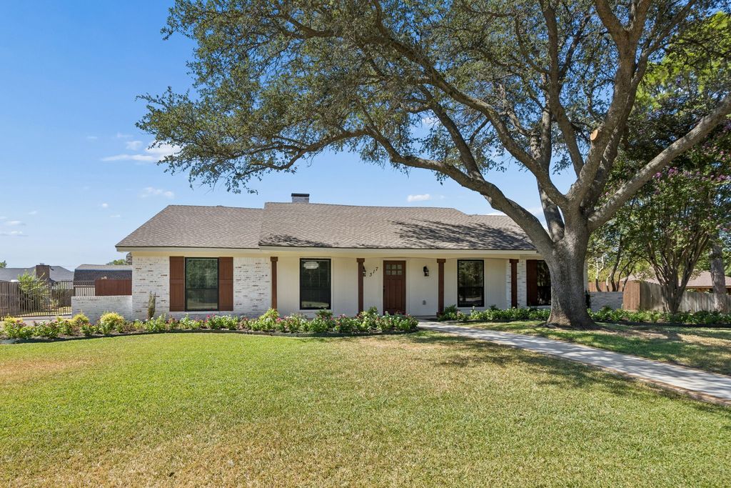 317 Pebble Knoll, Highland Village, TX 75077 — photo 2