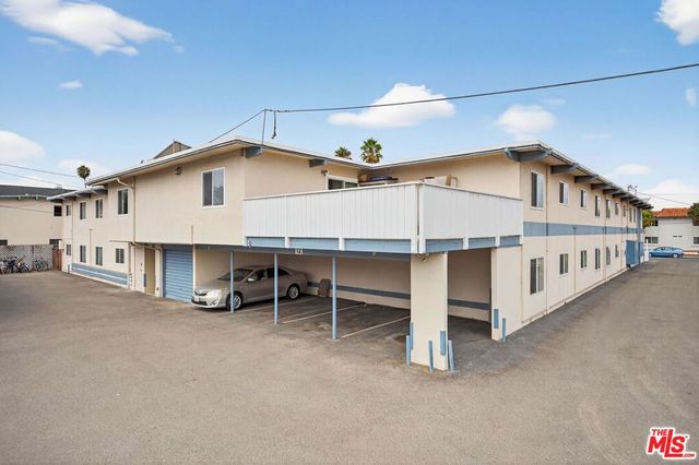 180 Holly Avenue, Carpinteria, CA 93013