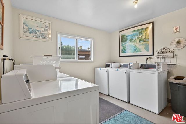 180 Holly Avenue, Carpinteria, CA 93013