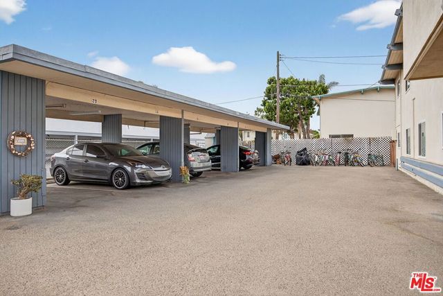 180 Holly Avenue, Carpinteria, CA 93013