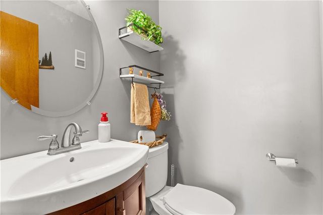 627 M Highway, Odessa, MO 64076