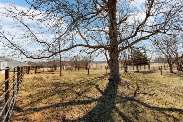 627 M Highway, Odessa, MO 64076