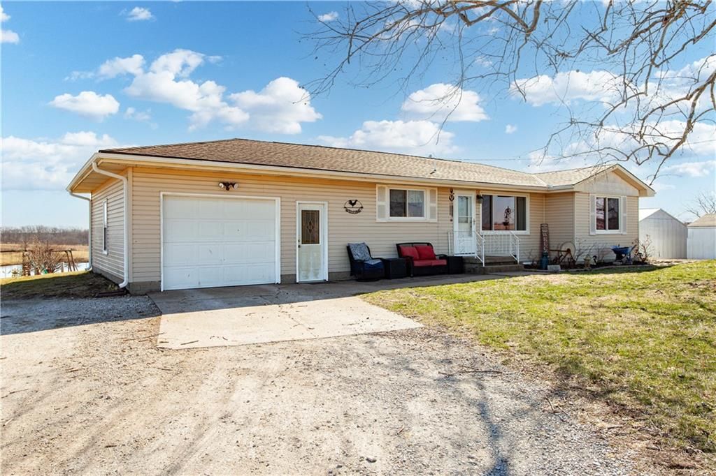 627 M Highway, Odessa, MO 64076