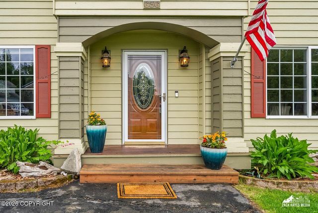 636 Timberlane Circle, Anchorage, AK 99515