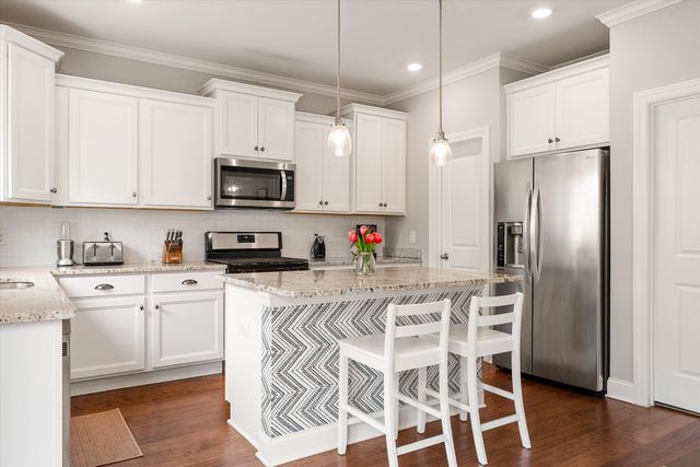 1709 Alayna Ct, Nashville, TN 37221