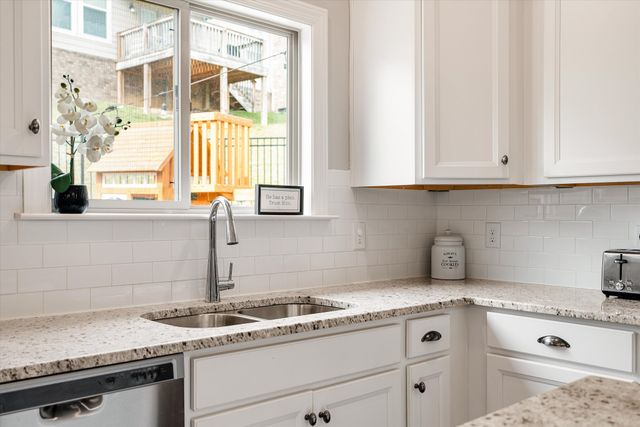 1709 Alayna Ct, Nashville, TN 37221