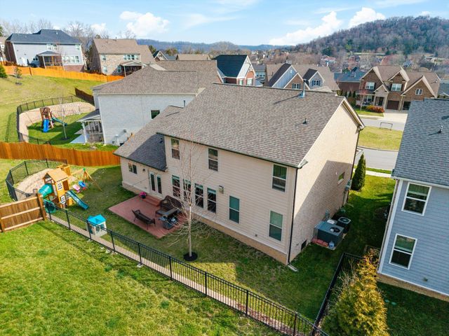 1709 Alayna Ct, Nashville, TN 37221