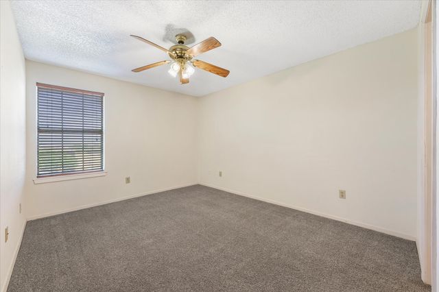 218 N Texas Boulevard 306, Denton, TX 76201