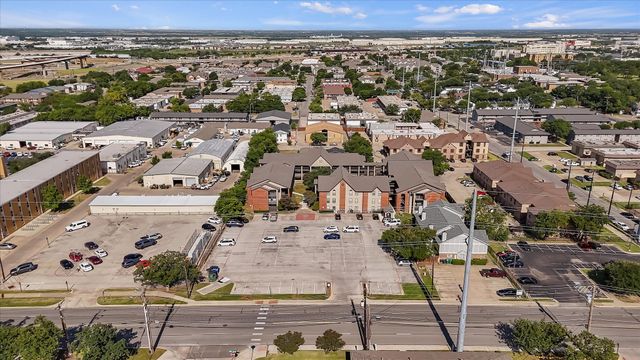 218 N Texas Boulevard 306, Denton, TX 76201