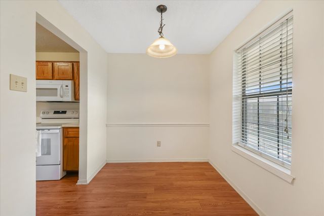 218 N Texas Boulevard 306, Denton, TX 76201