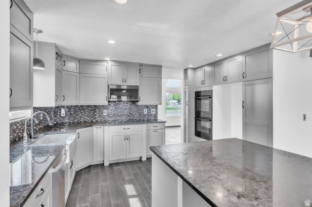 4676 PEAK DR, West Jordan, UT 84088