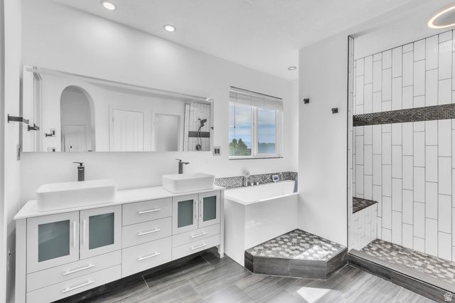 4676 PEAK DR, West Jordan, UT 84088