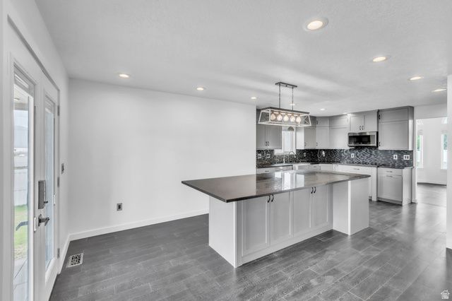 4676 PEAK DR, West Jordan, UT 84088