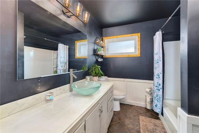 100 NW 22nd Street, Blue Springs, MO 64015