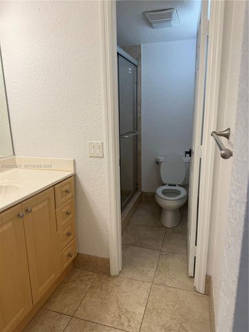 5080 SW 64th Ave 208, Davie, FL 33314