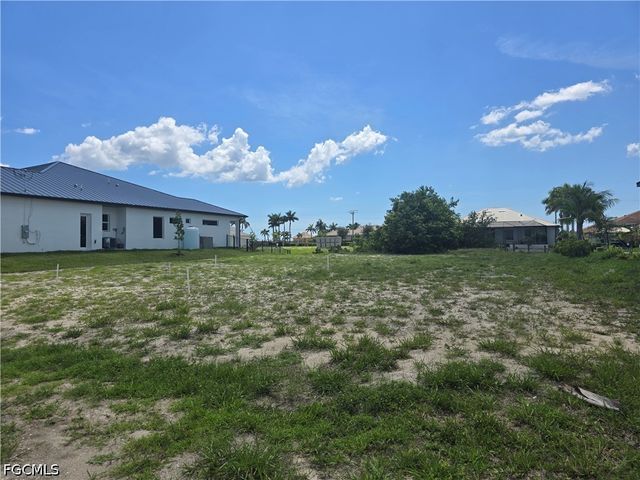 820 NW 39th AVE, Cape Coral, FL 33993