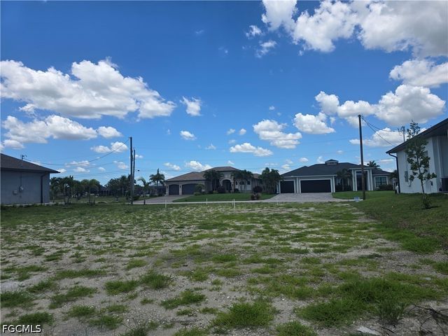 820 NW 39th AVE, Cape Coral, FL 33993