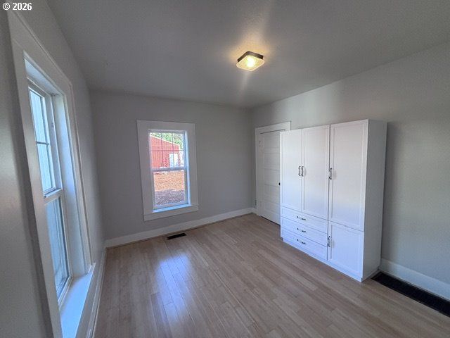 1270 SUMMER St Ne, Salem, OR 97301