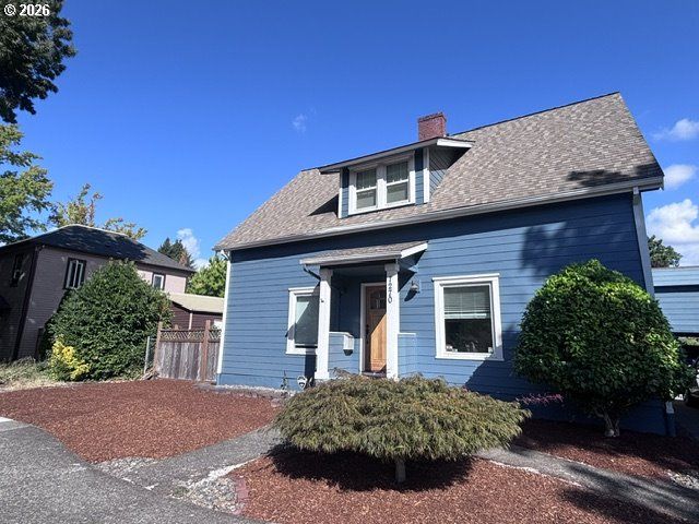 1270 SUMMER St Ne, Salem, OR 97301