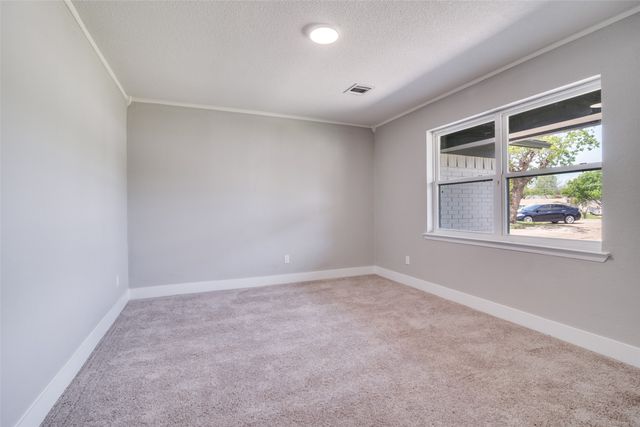 4 Sesame Place, Mesquite, TX 75149