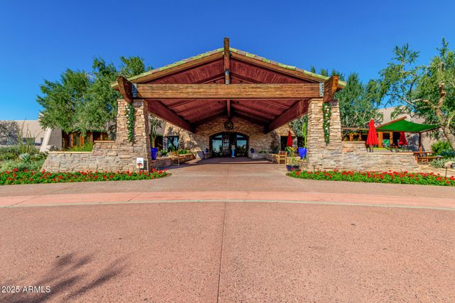 20802 N GRAYHAWK Drive 1091, Scottsdale, AZ 85255