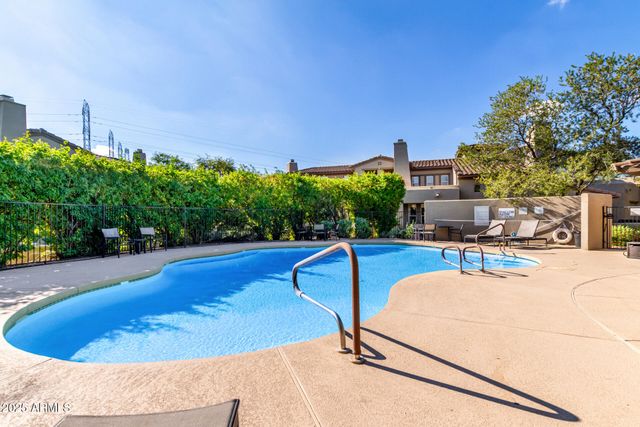 20802 N GRAYHAWK Drive 1091, Scottsdale, AZ 85255