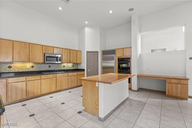 8009 Clock Tower Court, Las Vegas, NV 89117