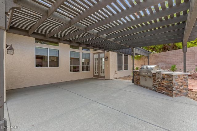 8009 Clock Tower Court, Las Vegas, NV 89117