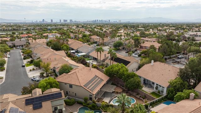 8009 Clock Tower Court, Las Vegas, NV 89117