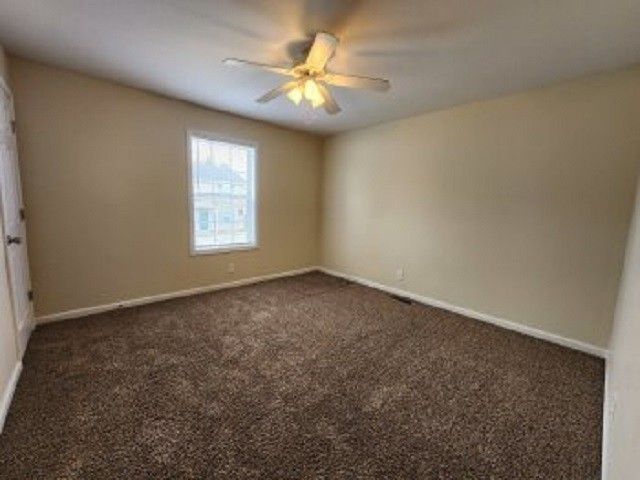 248 Executive Ave Apt 2B, Clarksville, TN 37042